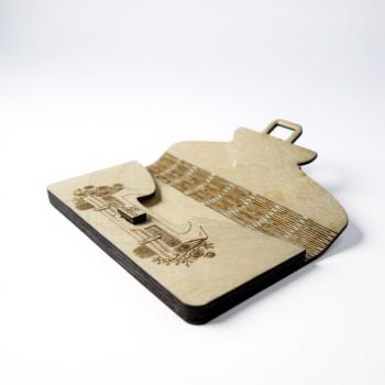 Preview: „Geöffneter Holzumschlag mit Platz für Geld oder Widmung“